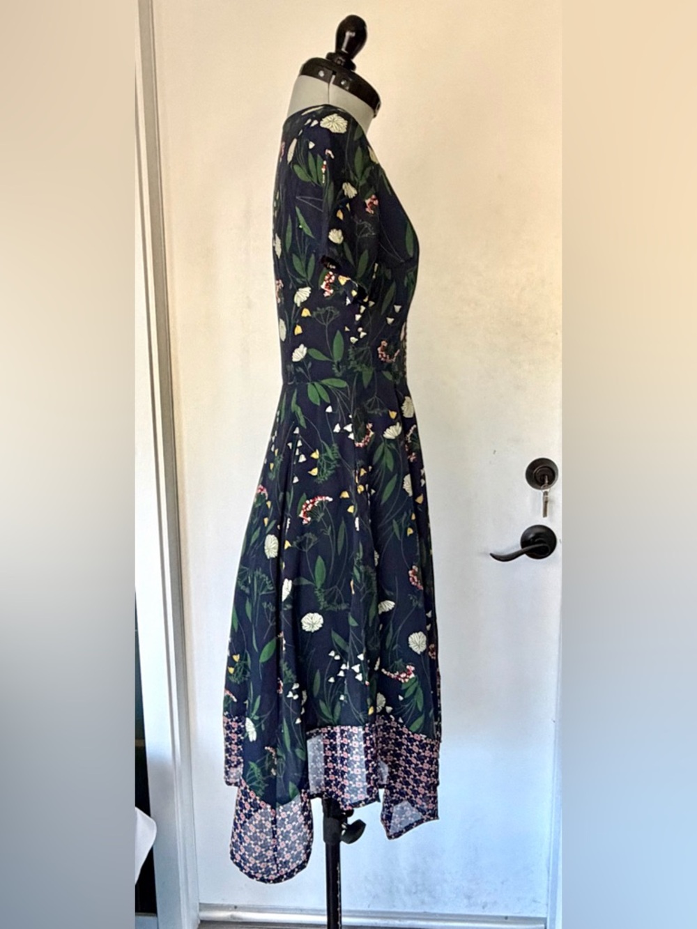 Liza Luxe Short Sleeve Floral Midi Dress, Handkerchief Hem, embroidery, XXS, EUC - Picture 5 of 10